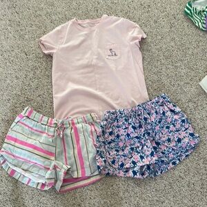 Women’s Vineyard Vines Shorts and tee M